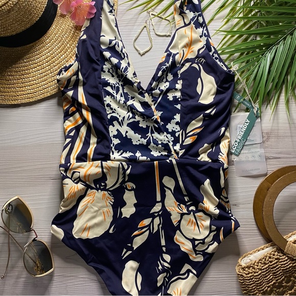 Maaji 🌼 Reversible Floral V-Neck Skimpy Plunge One Piece - Picture 7 of 15